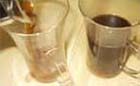 ウインナコーヒーの作り方・コーヒーを注ぐ ウインナコーヒーの作り方・コーヒーを注ぐ